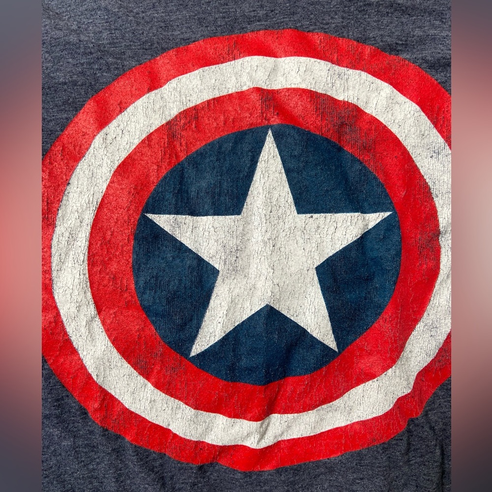 Marvel Captain America Tshirt Size Small - Picture 2 of 4